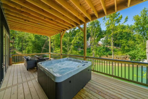 Cottage Cove Oasis with Lake View, Hot Tub and Games